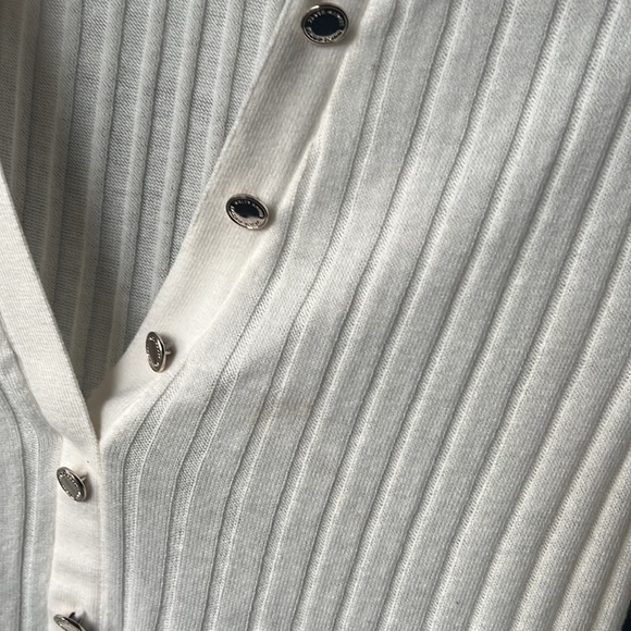 Top - Picture 3 of 5